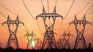 Maharashtra Govt To Cut Power Tariffs by 26% Over 5 Years in Historic Relief for Consumers