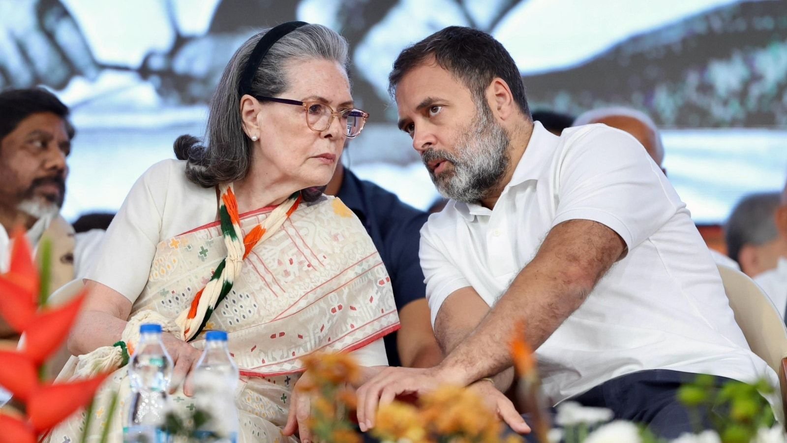 sonia-gandhi-rahul-gandhi2408510697551474131
