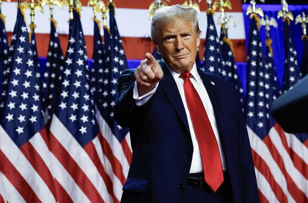Trump Threatens to Hike India Tariffs "Substantially" in 24 Hours Over Russian Oil Buys