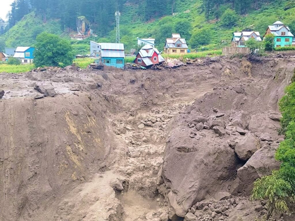 40 Dead, Over 220 Missing as Cloudburst Triggers Deadly Flash Flood on J&K's Machail Mata Yatra Route