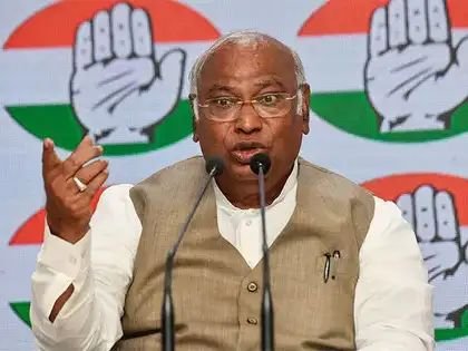 'Can't Even Blame Congress for This': Kharge Slams Modi Over Trump Tariffs, Calls it 'Policy Disaster'