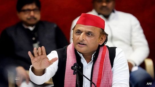 'Muh se Swadeshi, Mann se Videshi': Akhilesh Yadav Slams RSS After PM Modi's Praise