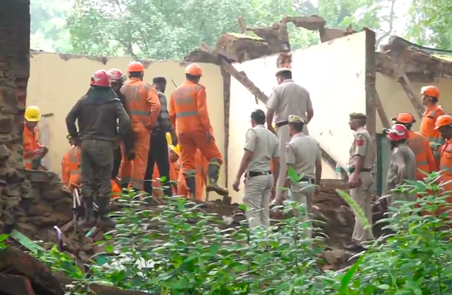 5 Dead, Several Feared Trapped as Wall Collapses Inside Delhi's Humayun's Tomb Complex